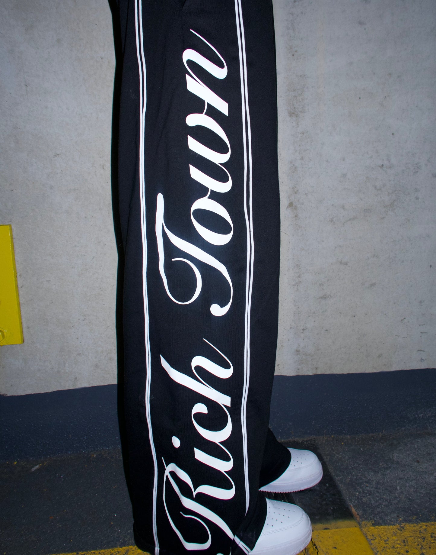 “RICH TOWN” SWEATPANTS